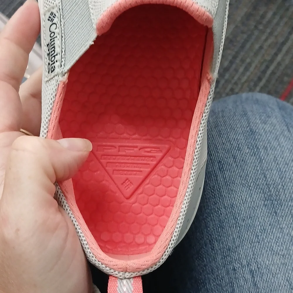 Columbia slip on distant waters PFG shoes! Womens 5.5 Like New - Picture 7 of 7